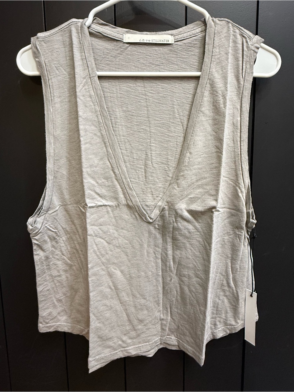NWT Stillwater Relaxed V-Neck Tank Top - Light Gray